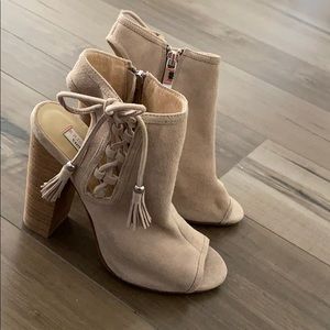 Heeled booties